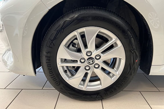 Toyota Yaris 17 of 21