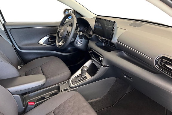 Toyota Yaris 7 of 21