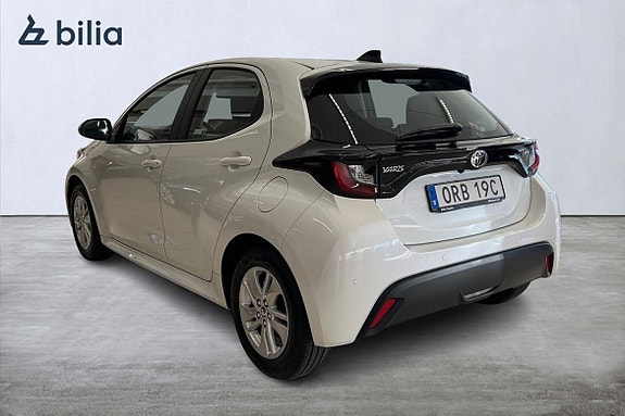 Toyota Yaris 2 of 21