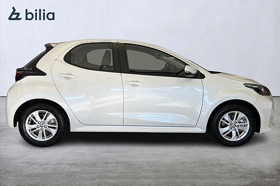 Toyota Yaris 18 of 21