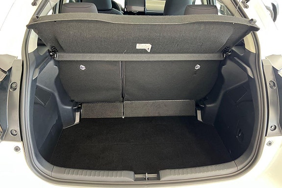 Toyota Yaris 12 of 21
