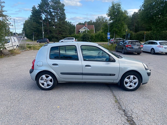 Renault Clio 7 of 14