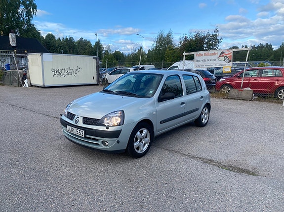 Renault Clio 2 of 14