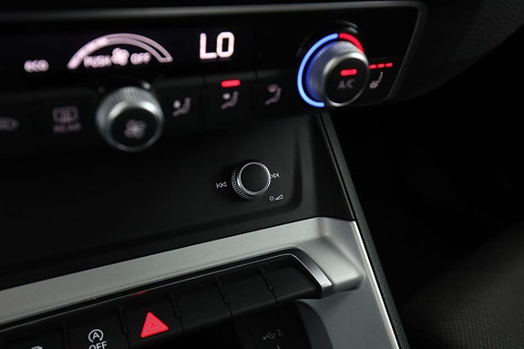 Audi Q3 26 of 30