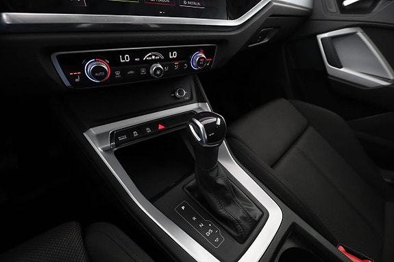 Audi Q3 23 of 30