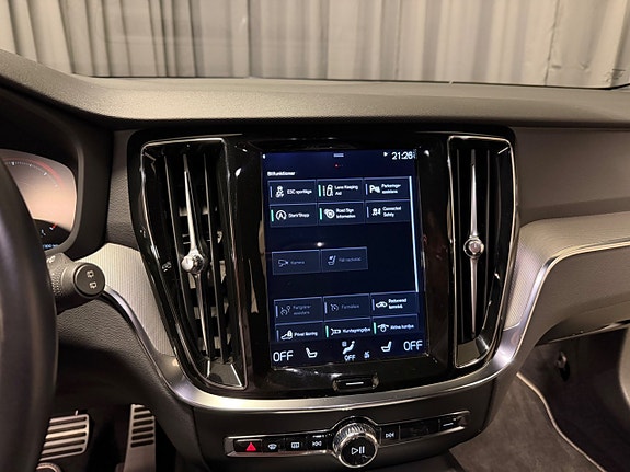 Volvo V60 13 of 30