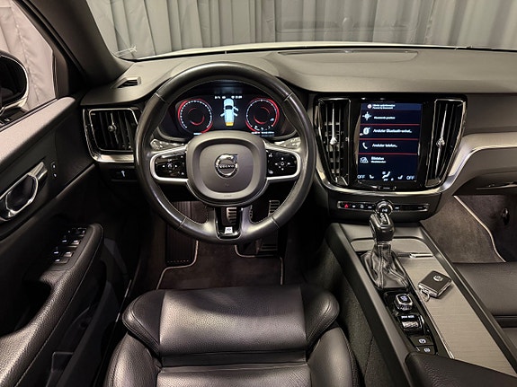 Volvo V60 10 of 30