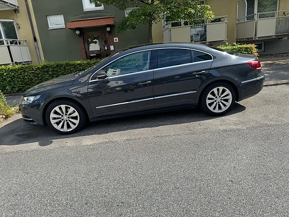Volkswagen CC 4 of 5