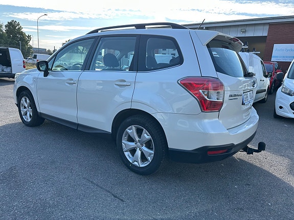 Subaru Forester 4 of 6