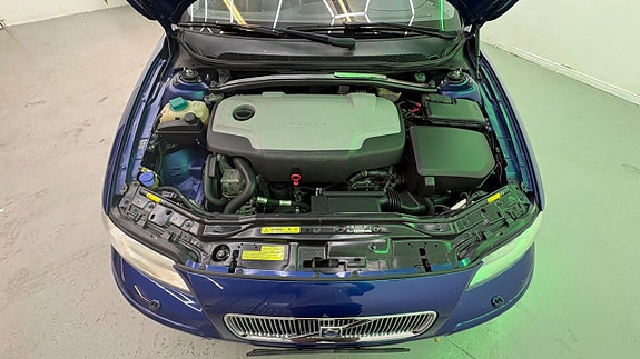 Volvo V70 14 of 24