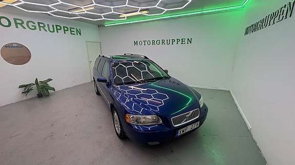 Volvo V70 8 of 24