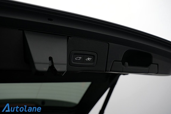 Volvo XC60 18 of 30