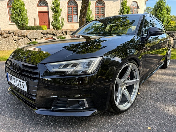 Audi A4 3 of 30