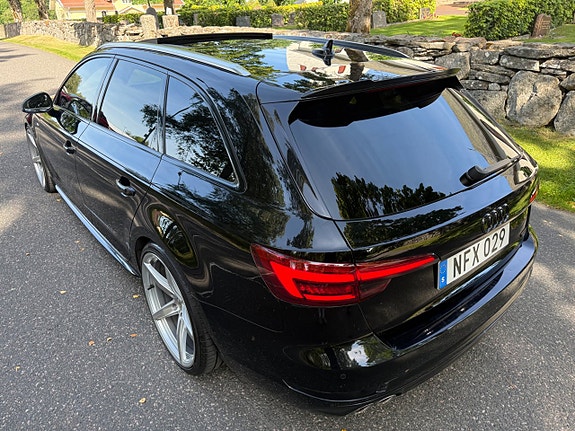 Audi A4 9 of 30