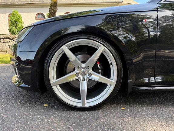 Audi A4 15 of 30