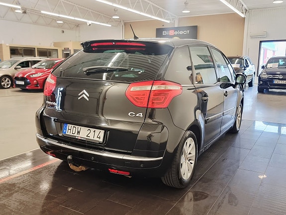 Citroen C4 Picasso 16 of 21