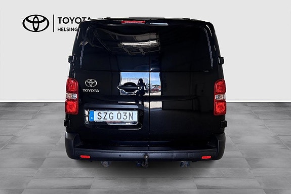 Toyota Proace 4 of 11