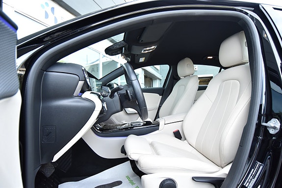 Mercedes-Benz A250 e 13 of 30
