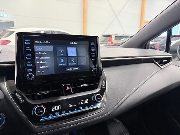 Toyota Corolla 15 of 19