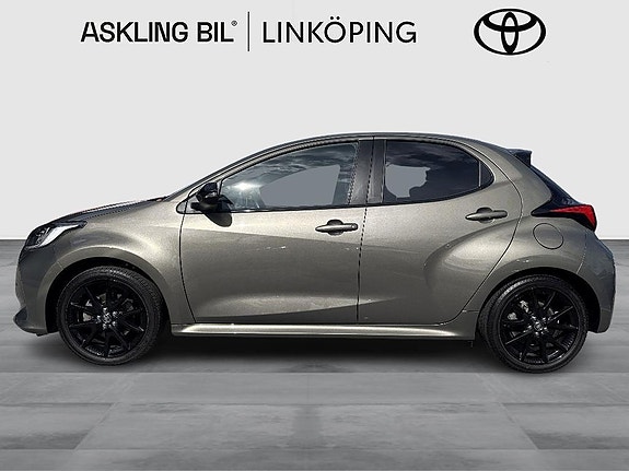 Toyota Yaris 4 of 15