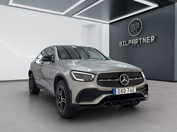 Mercedes-Benz GLC300 e 3 of 20