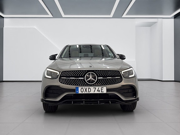 Mercedes-Benz GLC300 e 2 of 20