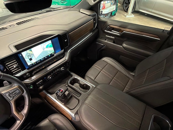 Chevrolet Silverado 1500 28 of 30
