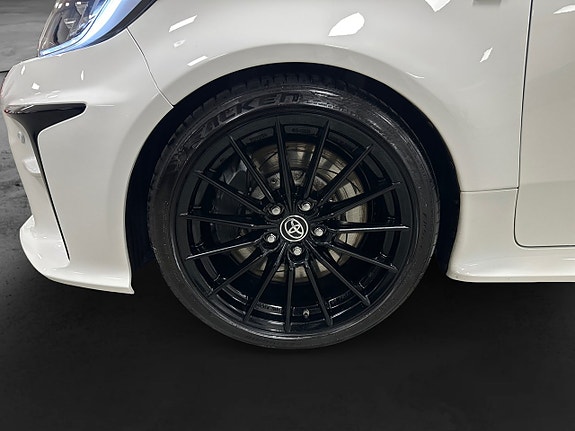 Toyota Yaris 17 of 17
