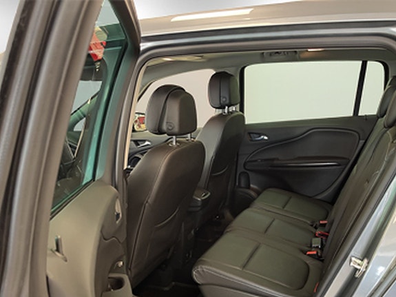 Opel Zafira 9 of 18