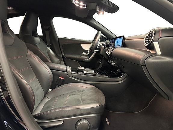 Mercedes-Benz CLA180 12 of 15