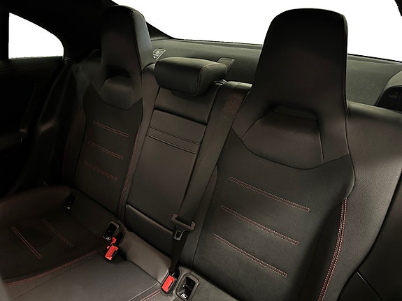Mercedes-Benz CLA180 14 of 15