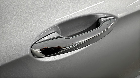 Mercedes-Benz E300 de 9 of 12