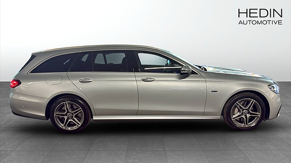 Mercedes-Benz E300 de 6 of 12