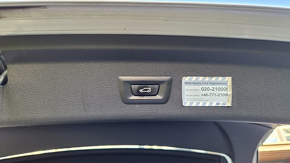 BMW 320d 14 of 14
