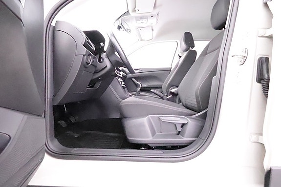 Volkswagen T-Cross 16 of 18