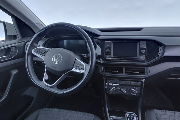 Volkswagen T-Cross 8 of 18