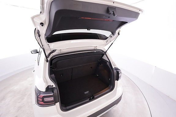 Volkswagen T-Cross 12 of 18