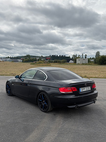 BMW 335d 4 of 7