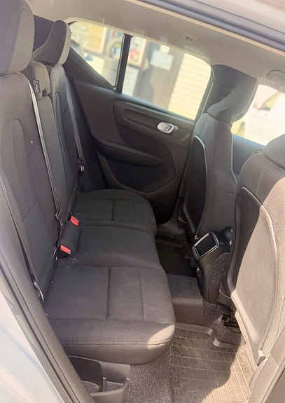 Volvo XC40 17 of 26