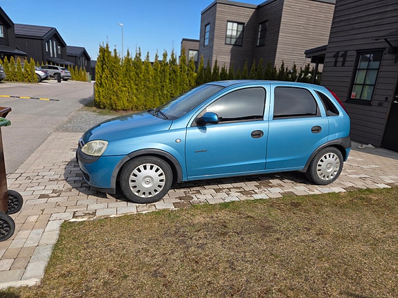 Opel Corsa 2 of 7