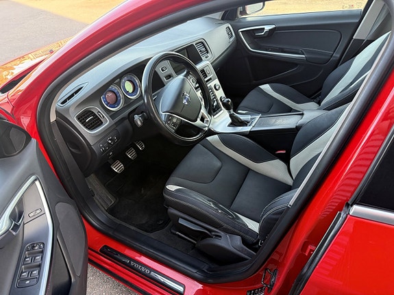 Volvo S60 10 of 18