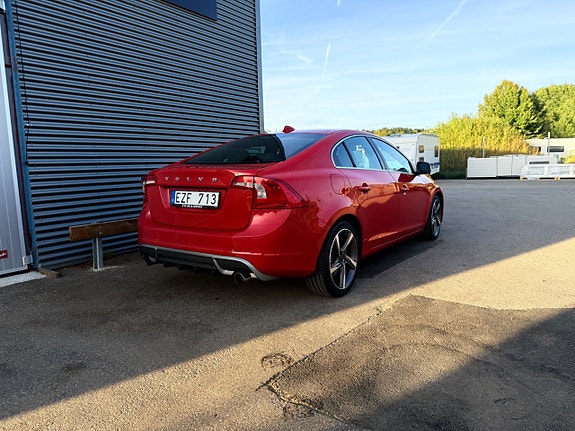 Volvo S60 4 of 18