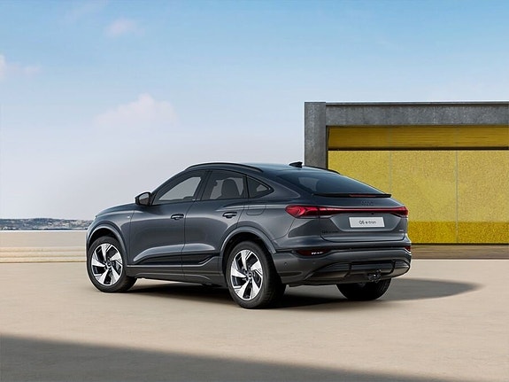 Audi Q6 e-tron 7 of 11