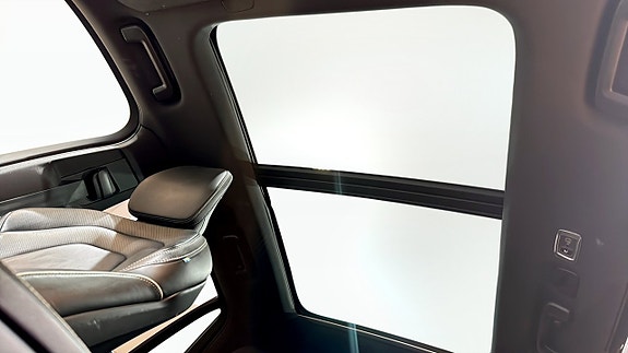 Volvo XC90 9 of 24