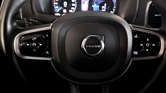 Volvo XC90 20 of 24