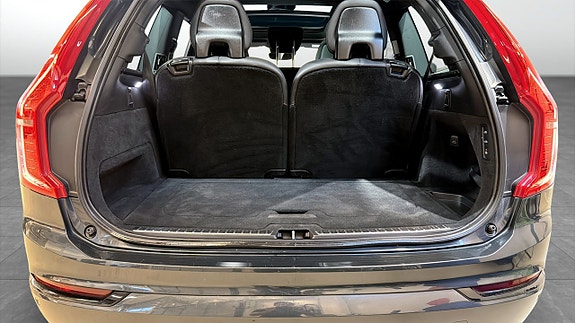 Volvo XC90 13 of 24