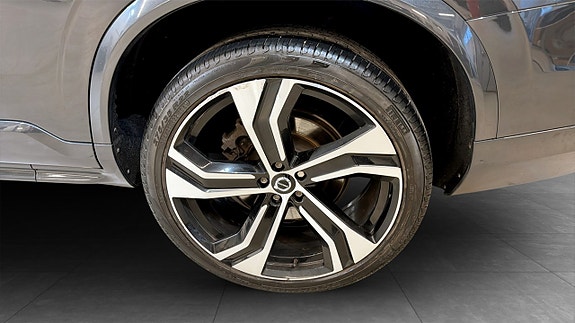 Volvo XC90 6 of 24