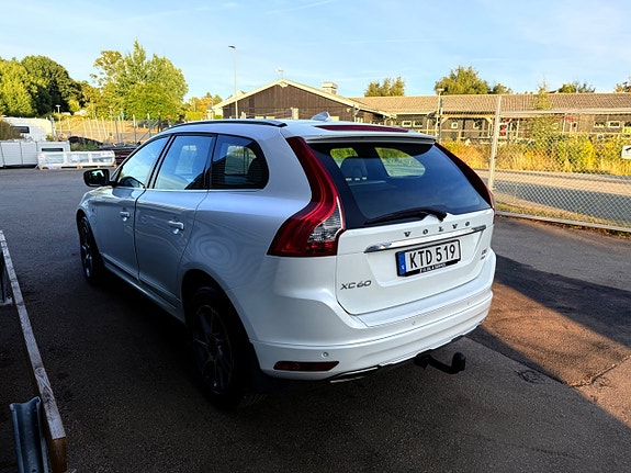 Volvo XC60 6 of 19