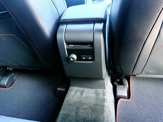 Volvo XC60 11 of 19