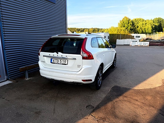 Volvo XC60 4 of 19